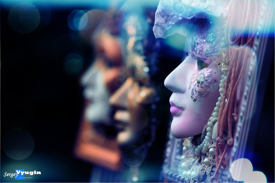 Mannequins | mannequin, glamour, beads