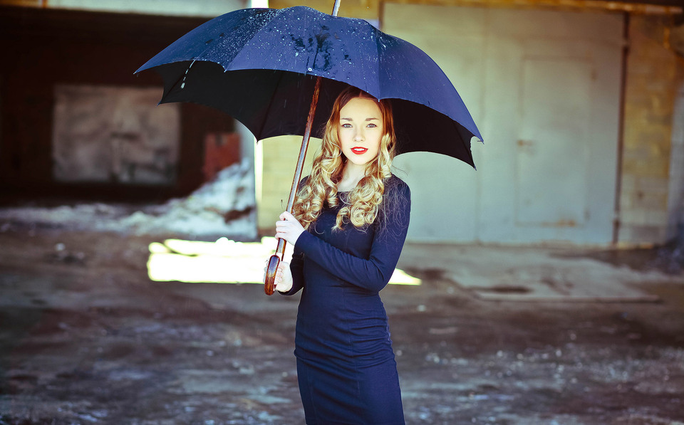 Rainy day | umbrella, enviromental portrait, garage, street