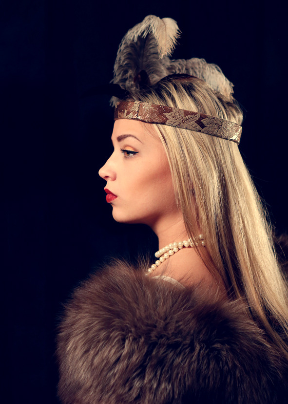 Lady in fur | glamour  , portrait, girl, fur, necklace, blonde , long hair, make-up  , hat, feather
