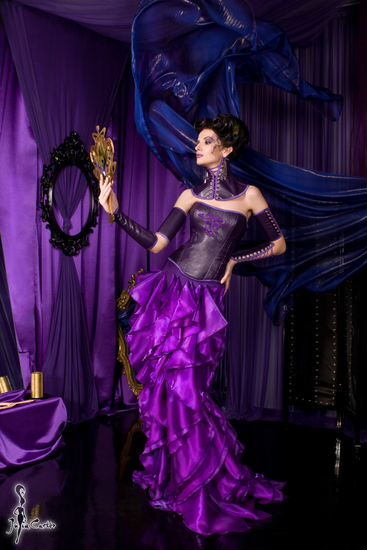 Purple room | purple dress, purple draperies, reflection, close-up portrait
