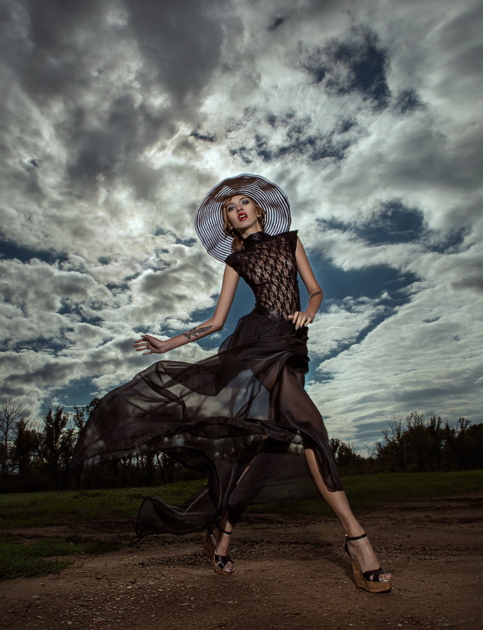 Beautiful woman in a striped hat | model, woman, dress, heels, hat, sky, clouds, tattoo, trees, lips