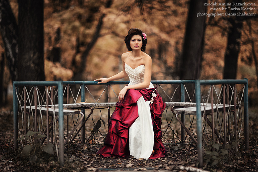 No glamour | glamour, environmental portrait, woman, branch