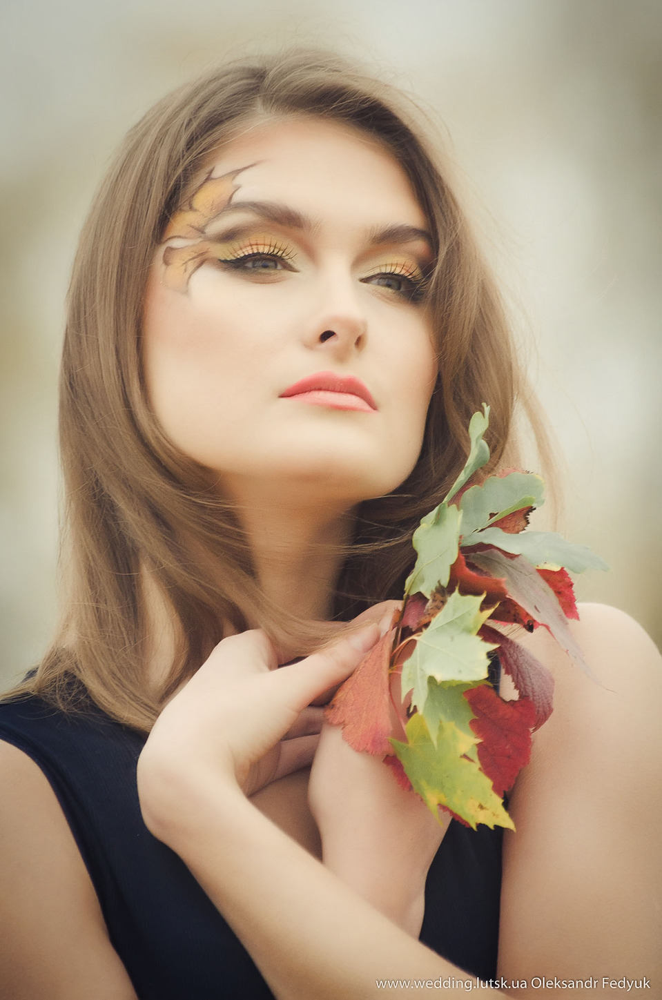 Girl with maple leafs | maple leaves, environmental portrait, body art, girl