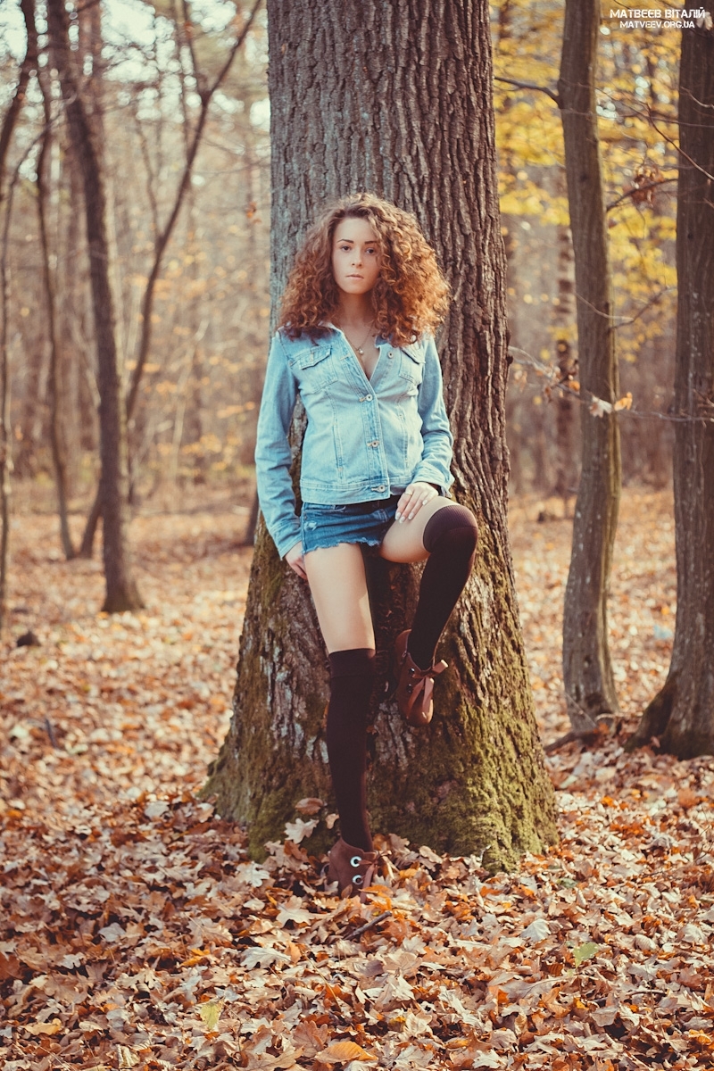 Girl in stockings lost in woods | stockings, wood, forest, fallen leafs, birch