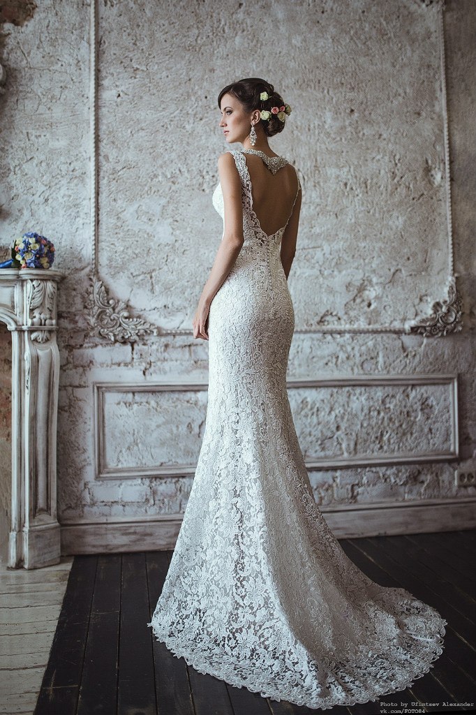 Beautiful girl having her picture taken in the hall | hall, white dress, beautiful, cutie