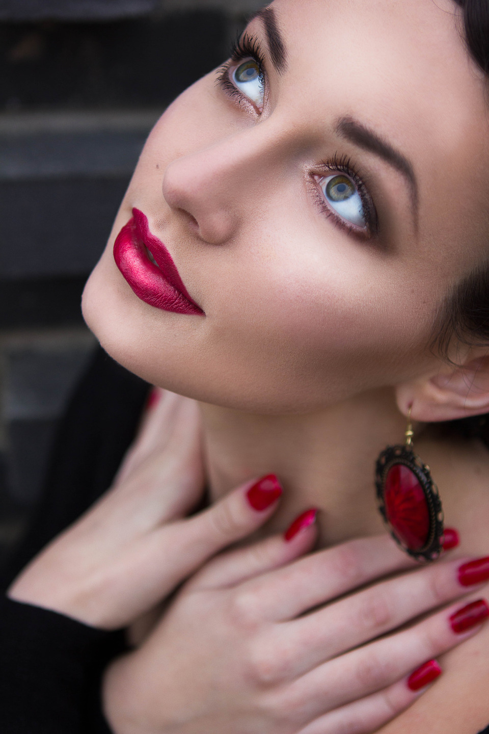 Passionate woman looking to the sky  | cute girl, red lipstick, perfect skin, photoshop, environmental portrait