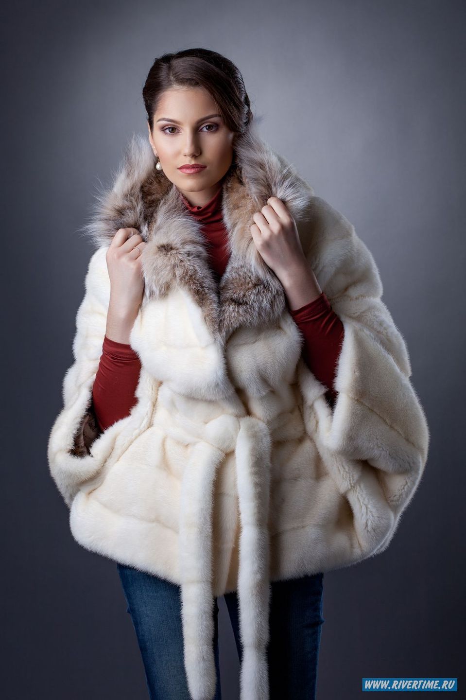 Woman in white fur coat | sleeves, collar, jeans, vinous, polo-neck, white, fur coat, hair, brunette, woman